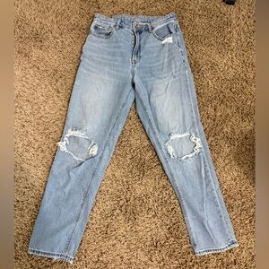 American Eagle Ripped mom jeans
